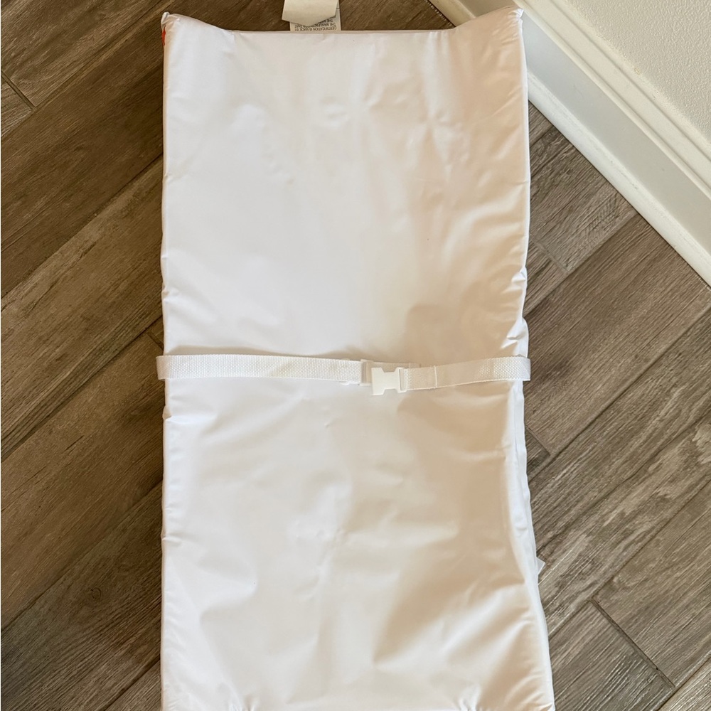 Munchkin changing pad
